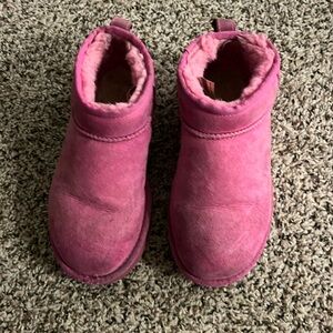 Used pink uggs